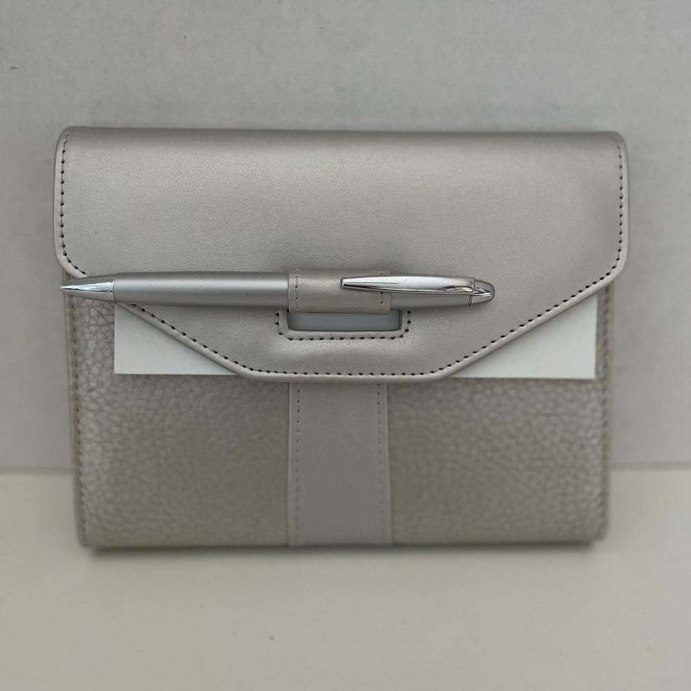 Fabric Covered Notepad Binder, With Pen, Silver, New.